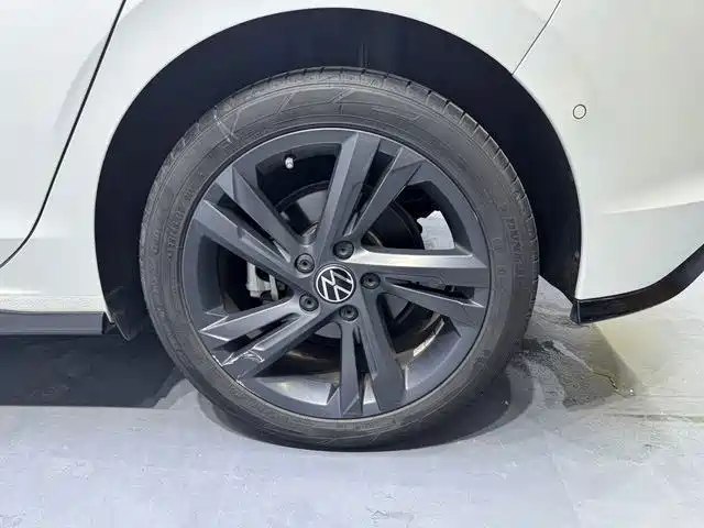 Volkswagen Golf — миниатюра 13