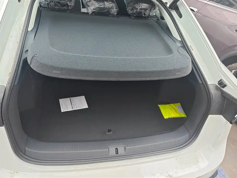 VOLKSWAGEN ID.7 VIZZION