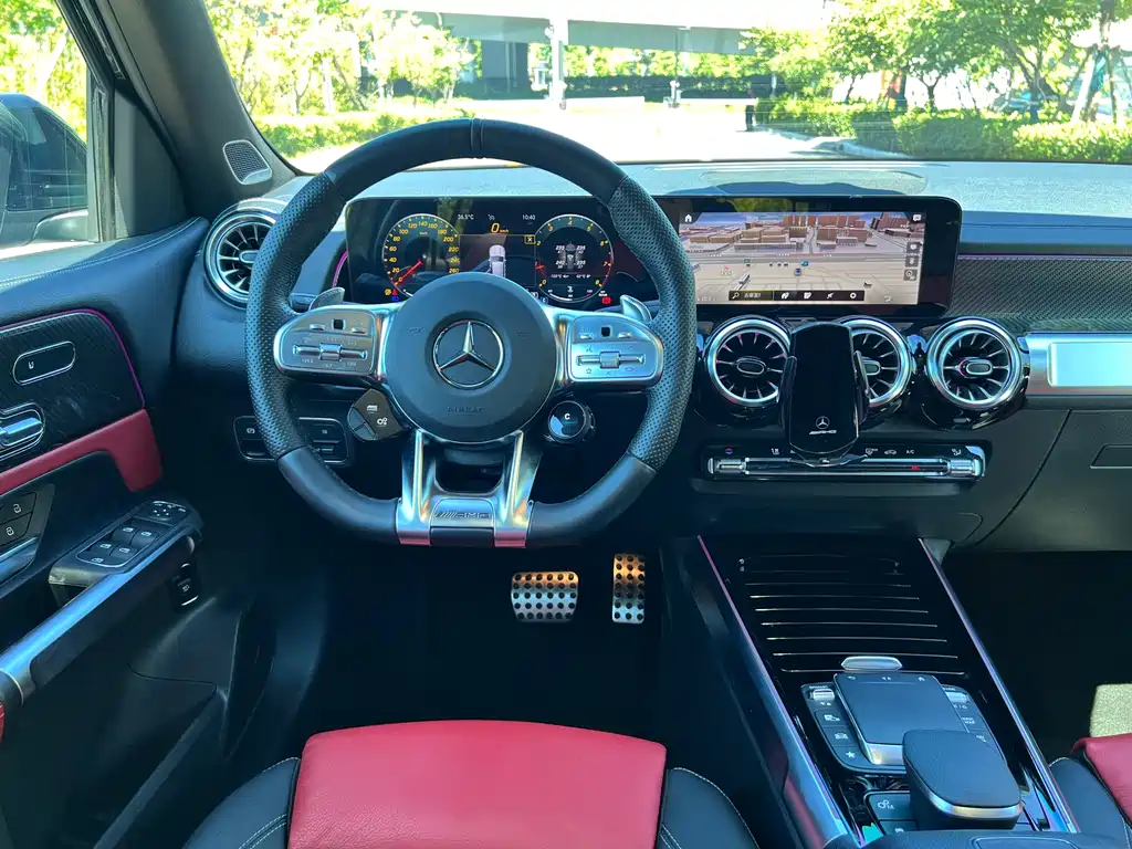 MERCEDES-BENZ GLB AMG