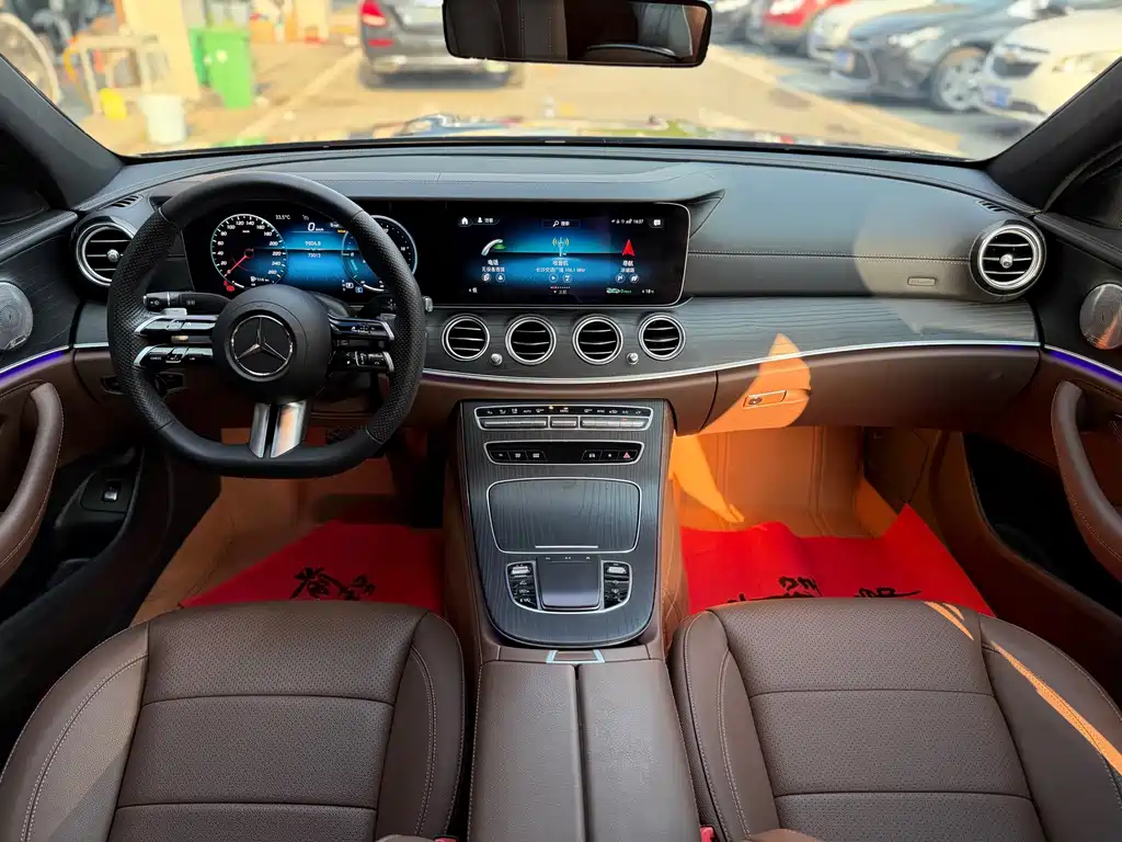 Mercedes-Benz E-Class — миниатюра 10
