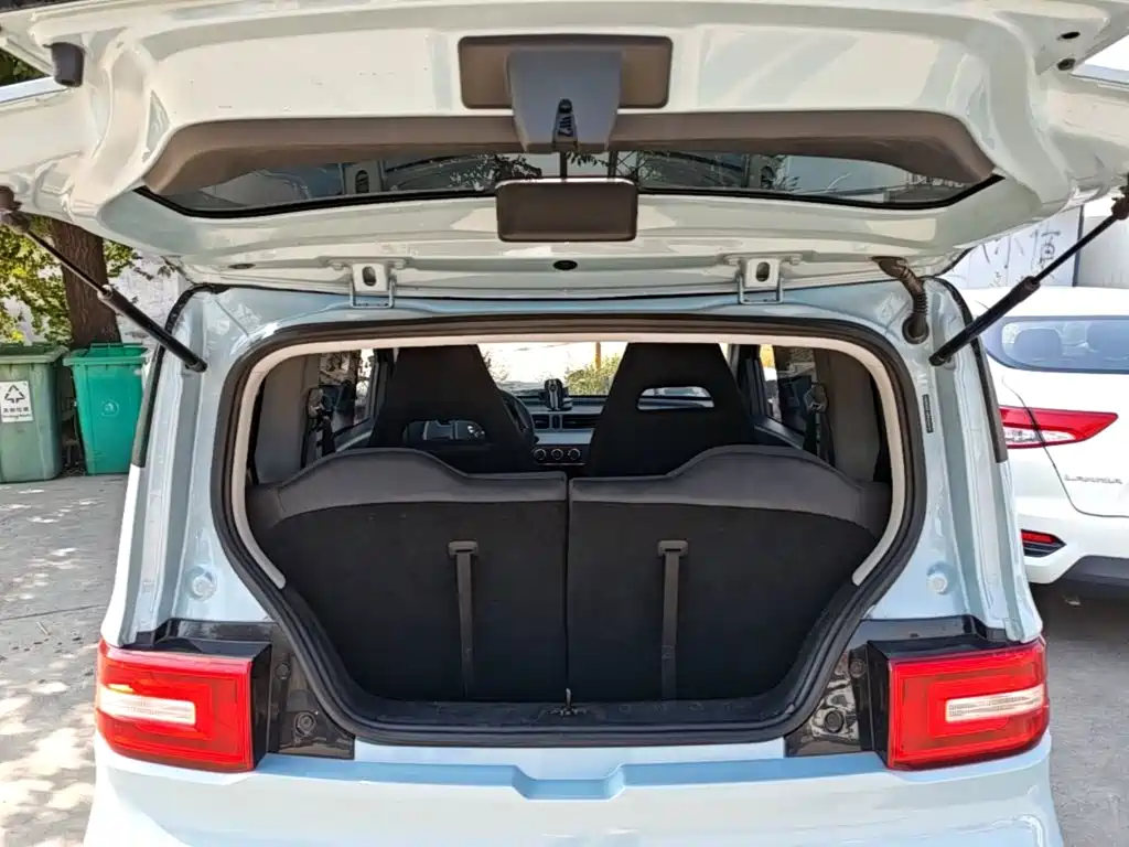 Wuling MINIEV — миниатюра 19