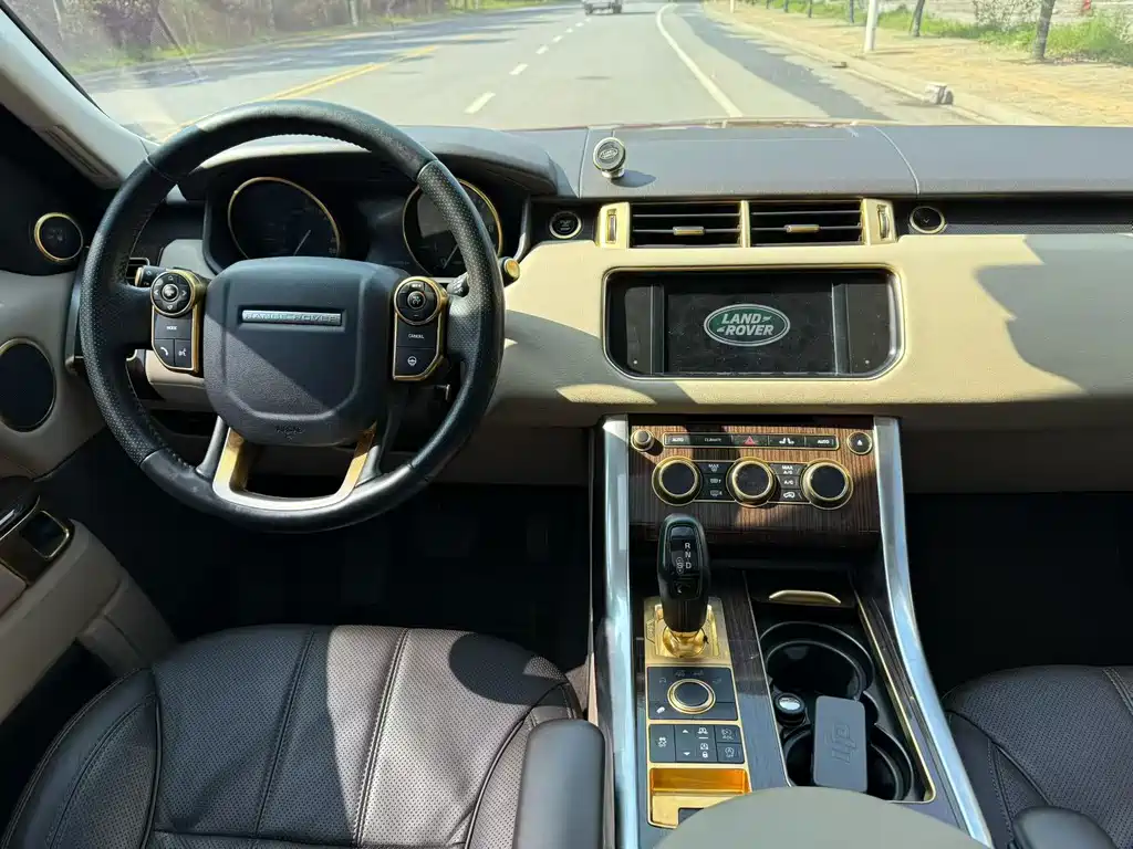 Land Rover Sport — миниатюра 7