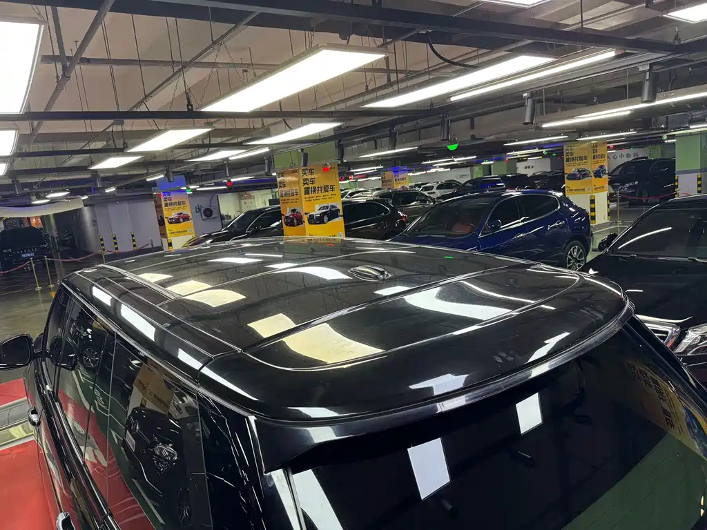 Land Rover Range Rover — миниатюра 8