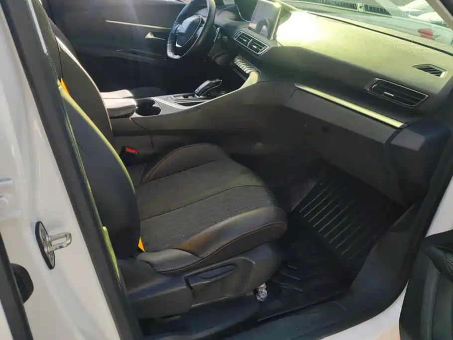 Peugeot 5008 — миниатюра 8