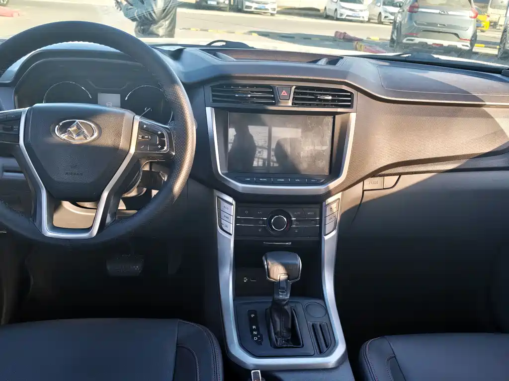 SAIC MAXUS CHASE T60