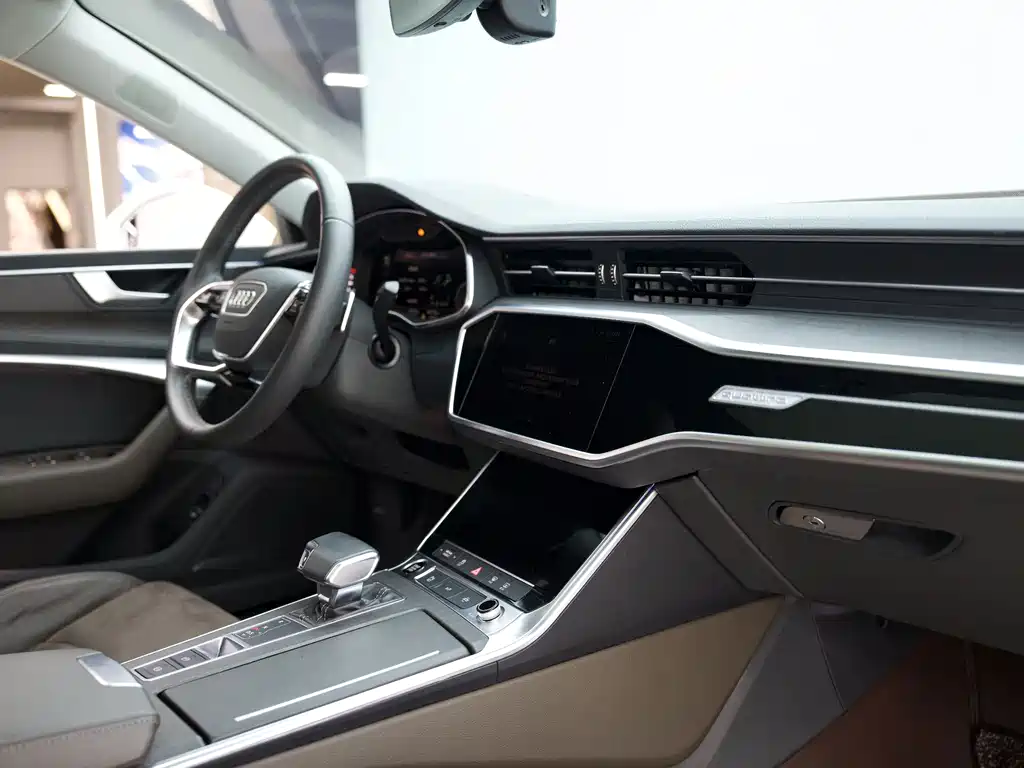 Audi A7L — миниатюра 5