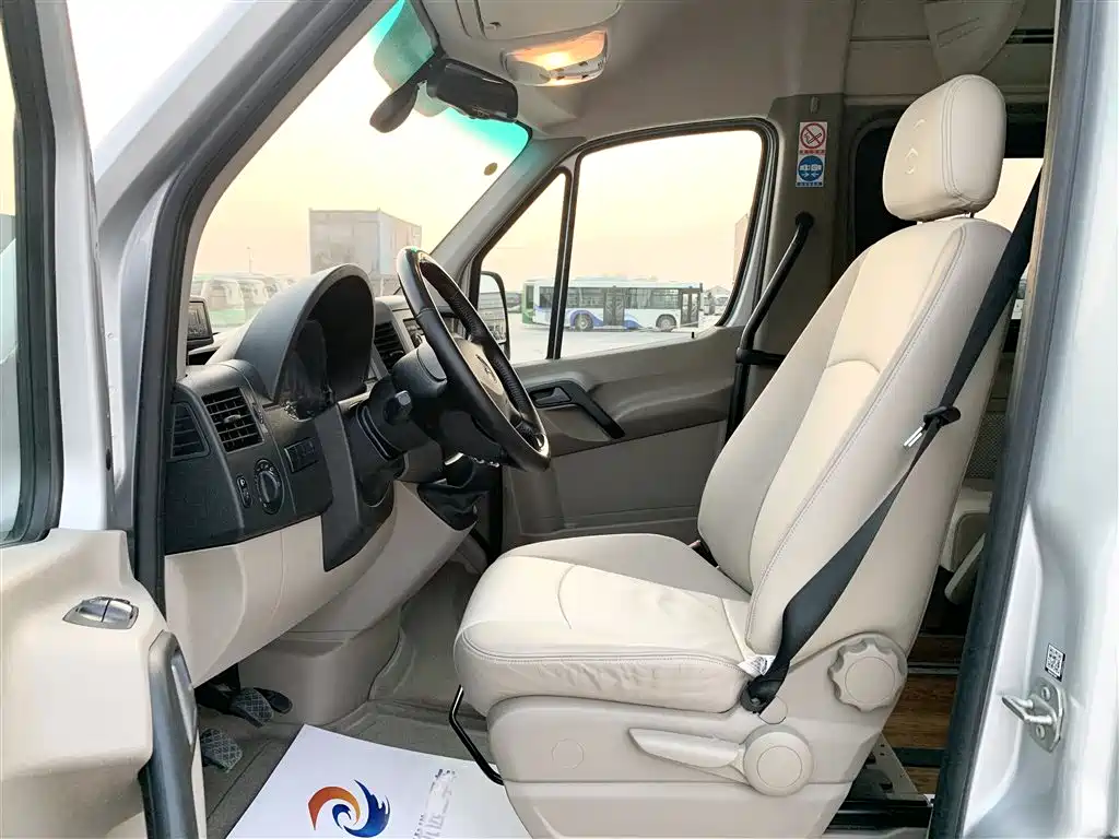 Mercedes-Benz Sprinter - фото 4