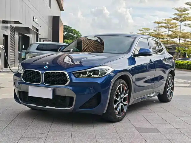 BMW  X2