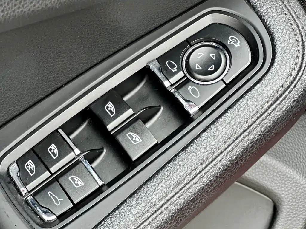 Porsche Macan - фото 22