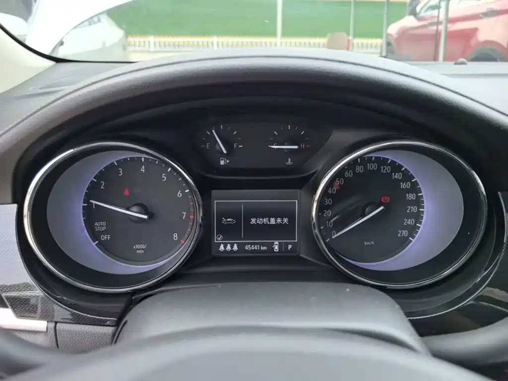 Buick Verano — миниатюра 12