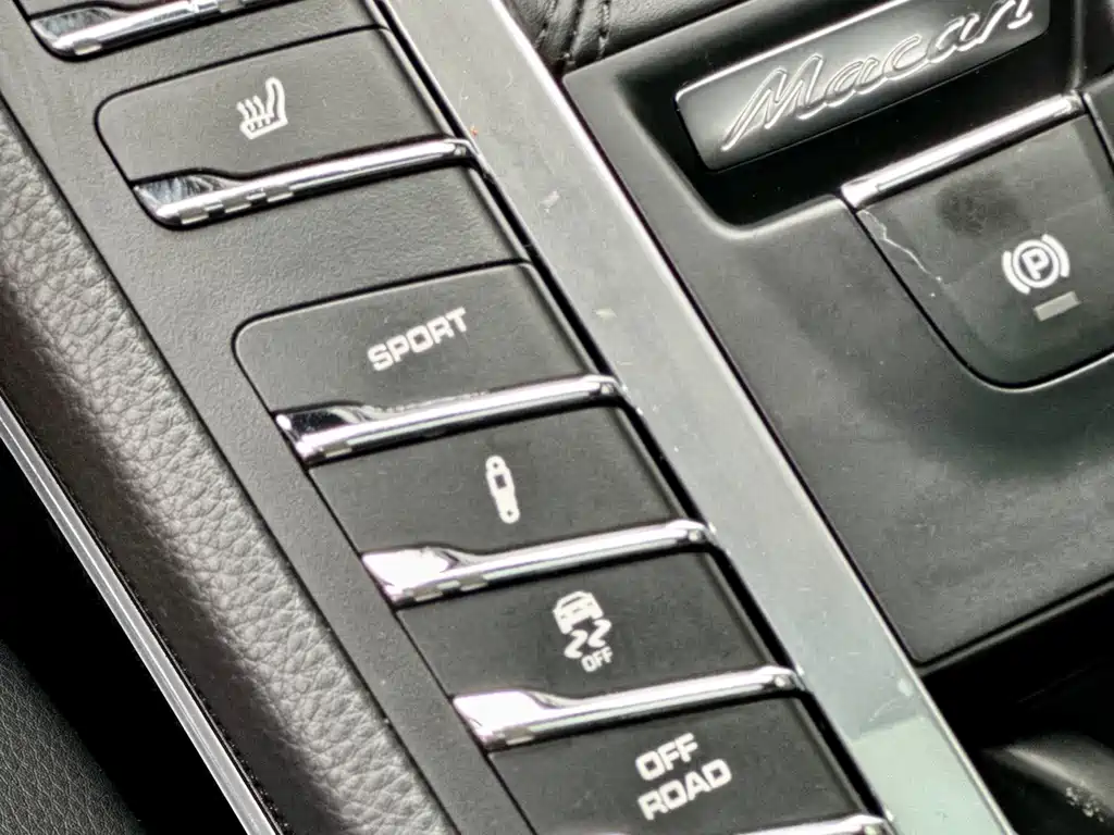 Porsche Macan - фото 32