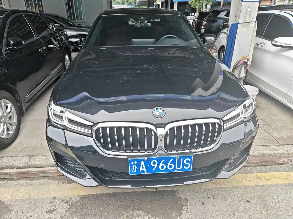 BMW 5 Series — миниатюра 2