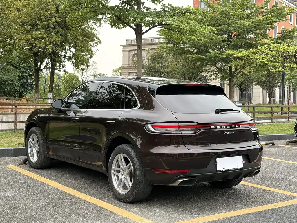 Porsche Macan — миниатюра 4