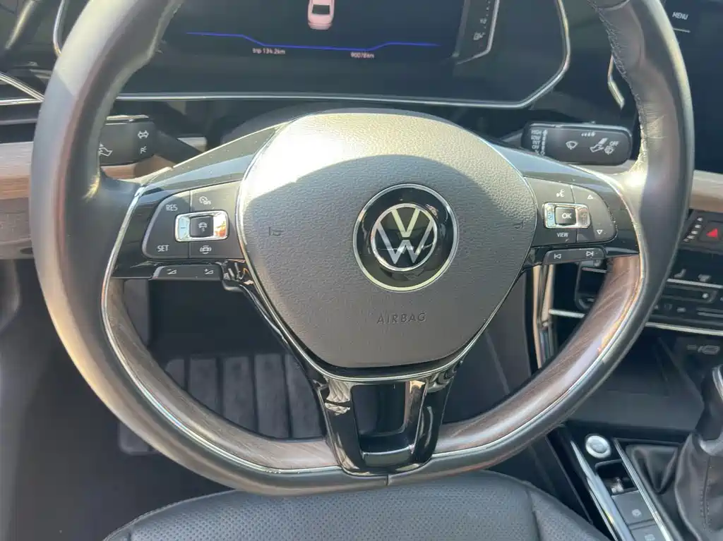 Volkswagen Passat — миниатюра 7