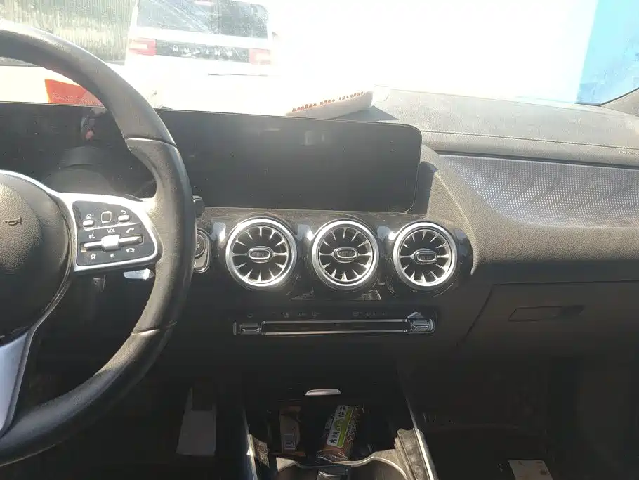Mercedes-Benz GLA — миниатюра 13