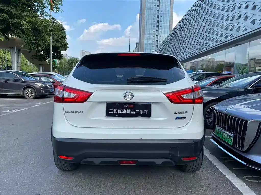 Nissan Qashqai 2016 2.0L CVT Elite