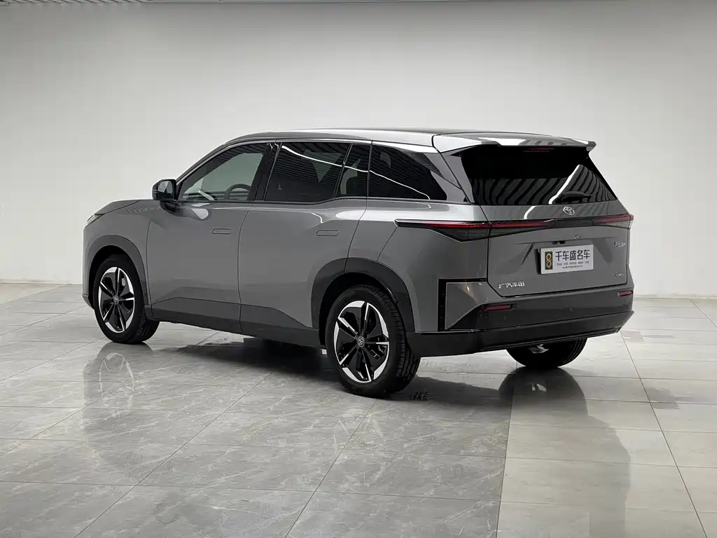 Toyota bZ3X — миниатюра 4