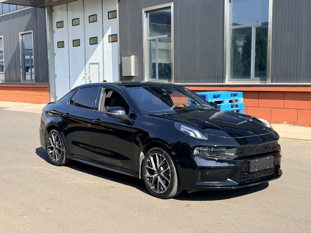 Lynk & Co 03 — миниатюра 4