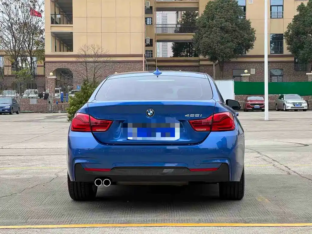 BMW 4 SERIES