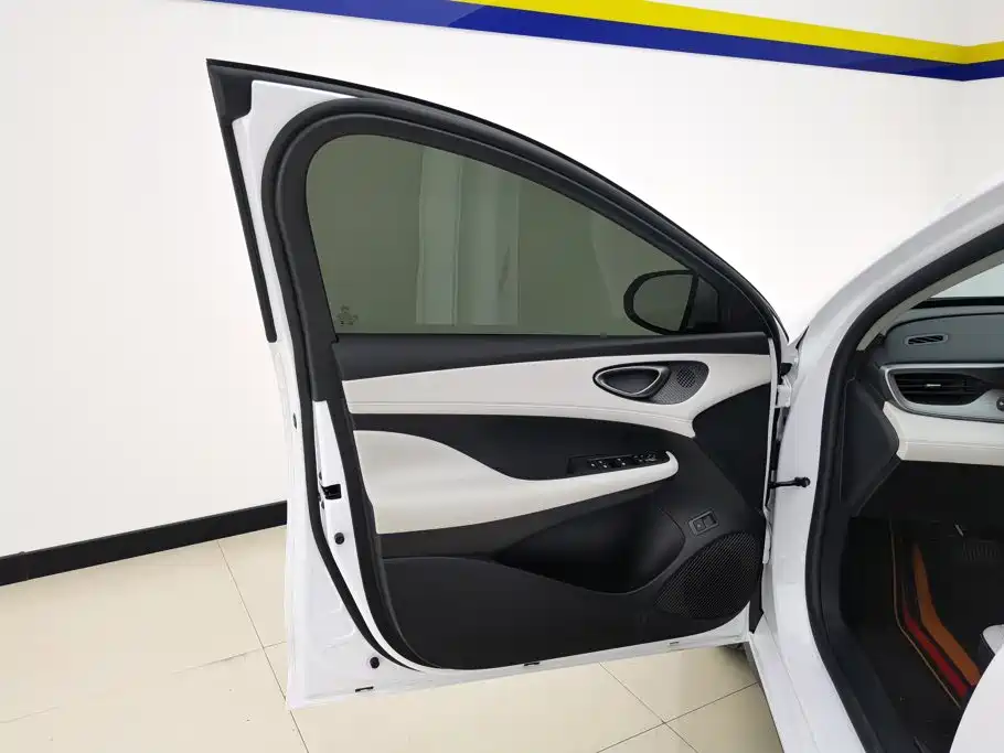 BYD Seal 05 DM-i — миниатюра 7