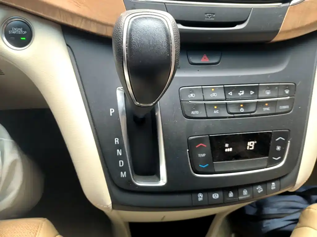 Buick GL8 — миниатюра 14