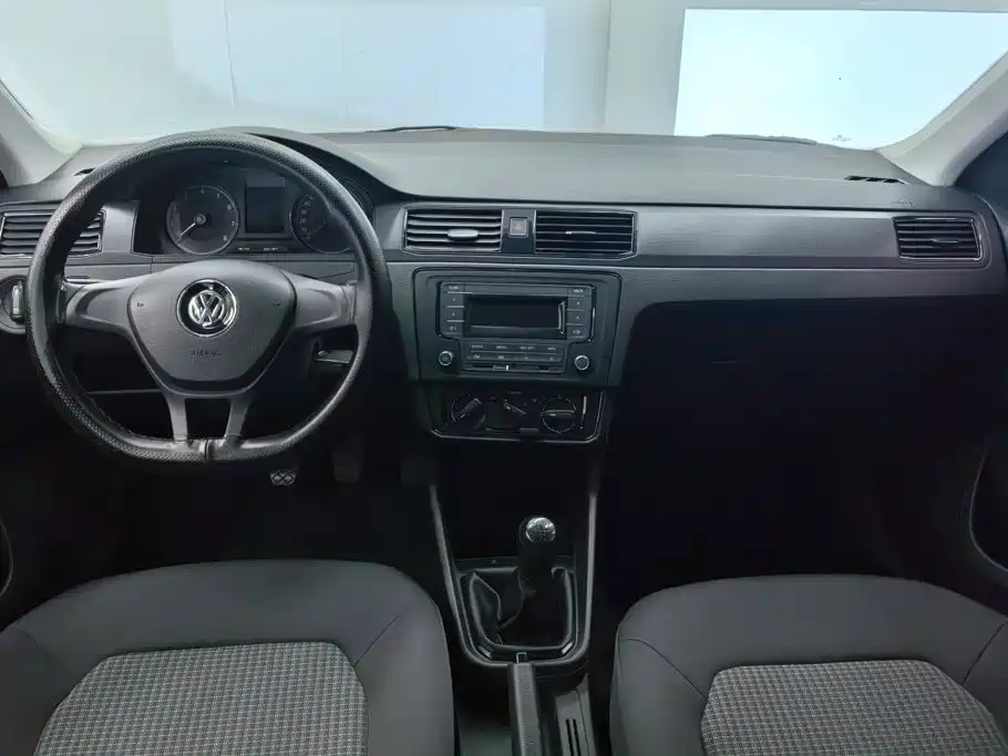 Volkswagen Santana — миниатюра 12