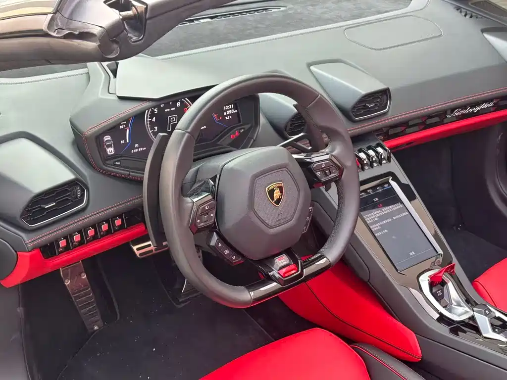 LAMBORGHINI HURACÁN