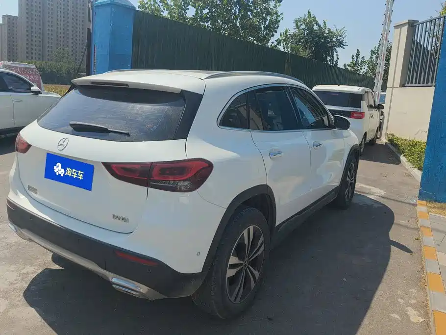 Mercedes-Benz GLA — миниатюра 3