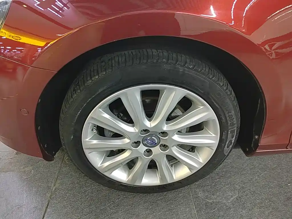 Volvo V40 — миниатюра 23