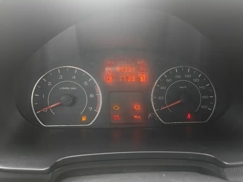 Wuling Hongguang V — миниатюра 12