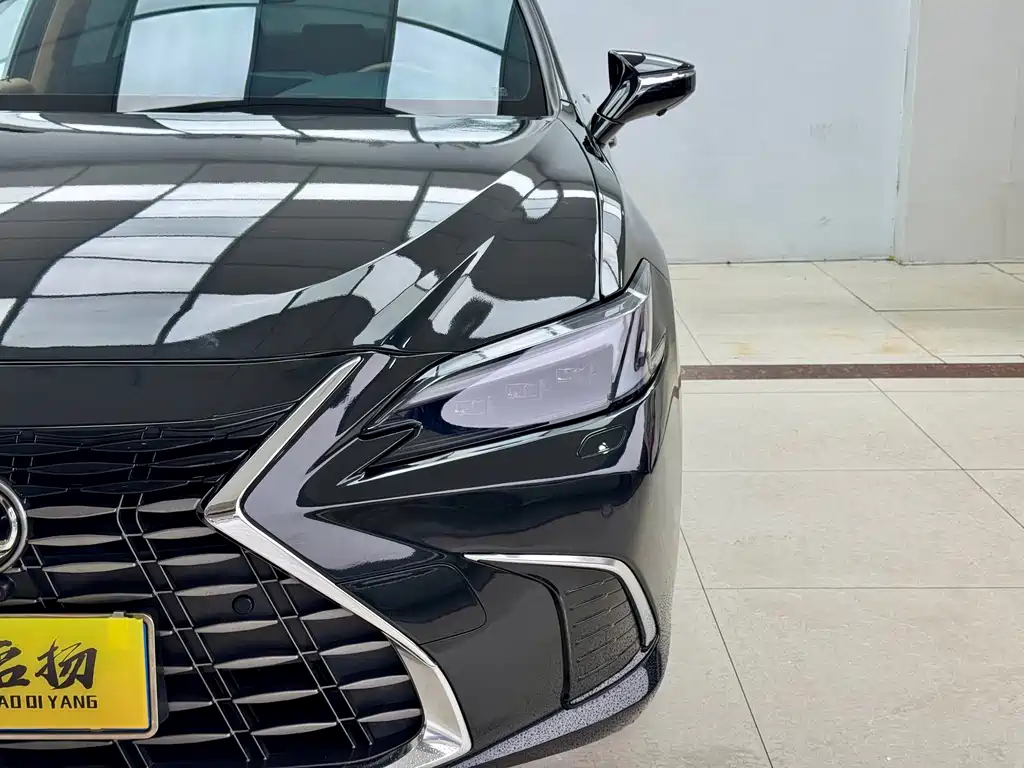 Lexus ES 2025 200 Premium
