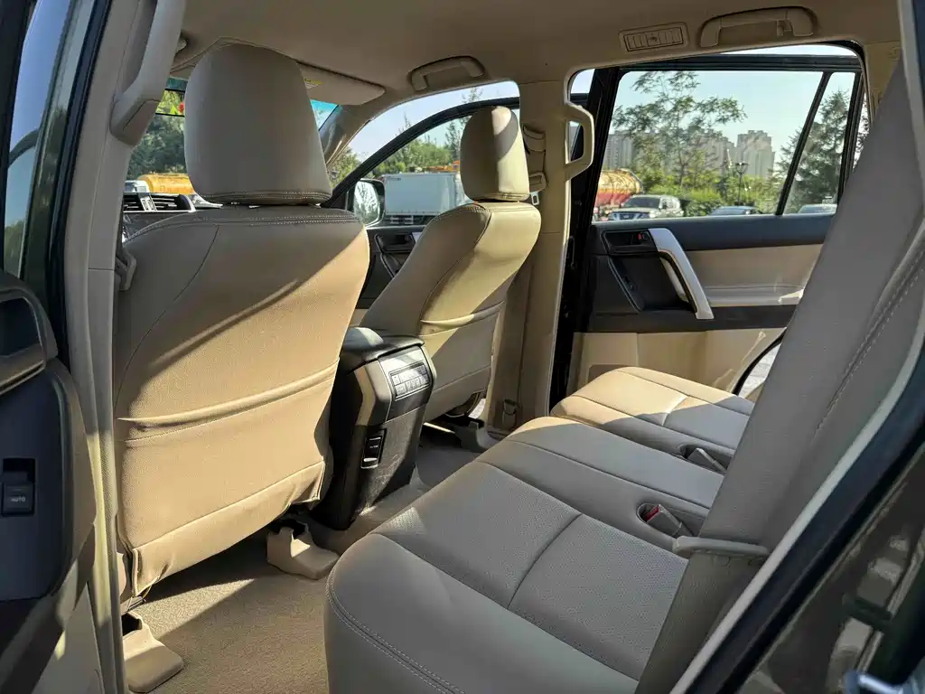 Toyota Prado (Import) — миниатюра 11