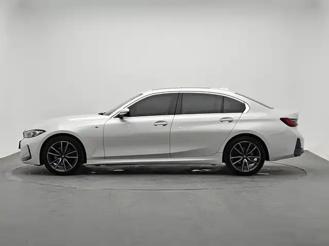 BMW 3 Series — миниатюра 3