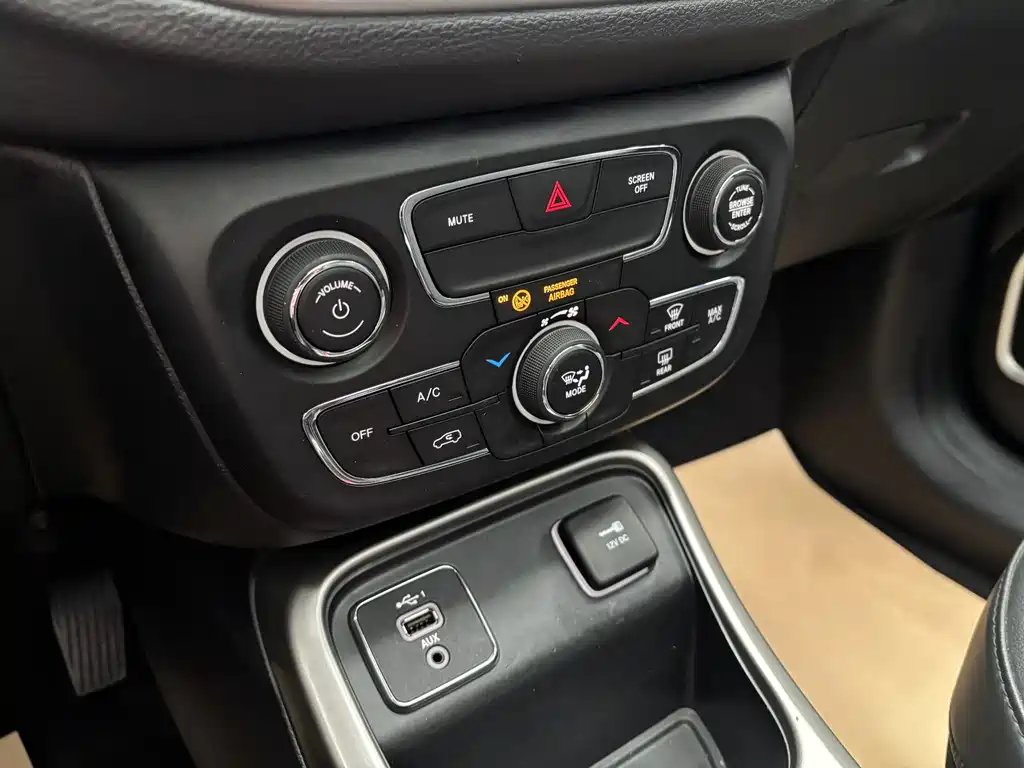Jeep Compass — миниатюра 15