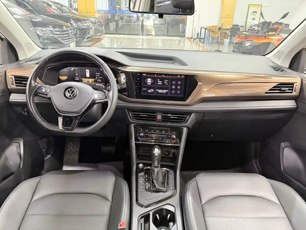 Volkswagen Tharu — миниатюра 12