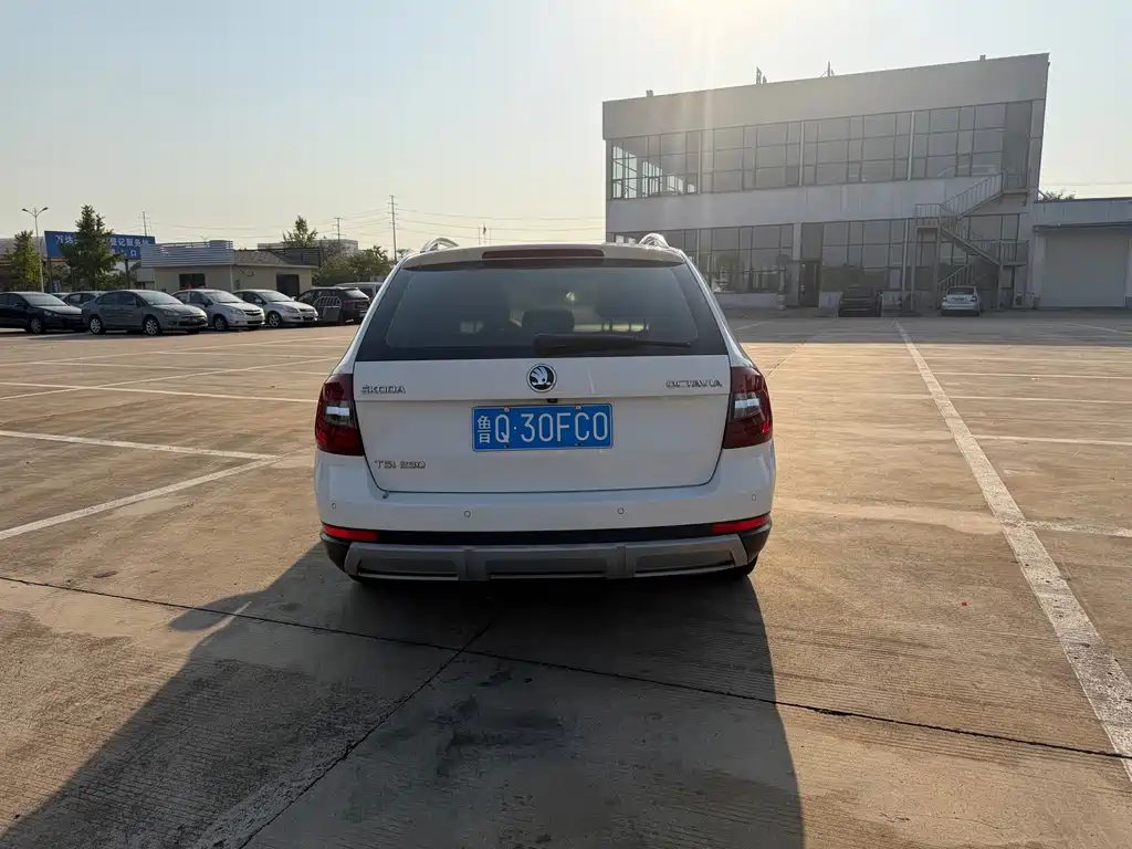 Skoda Octavia — миниатюра 5