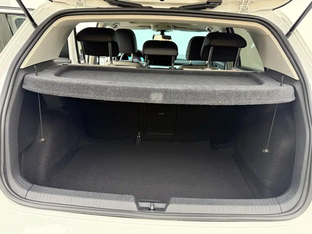 Volkswagen Golf — миниатюра 6