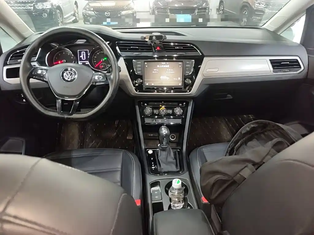 Volkswagen Touran — миниатюра 10