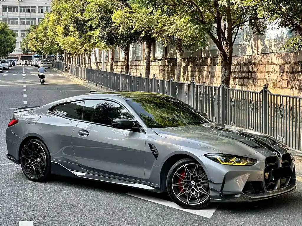 BMW M4 — миниатюра 3