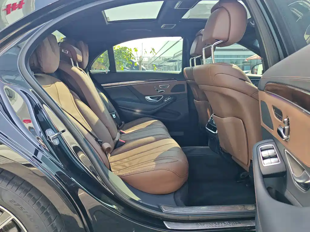 Mercedes-Benz S-Class — миниатюра 12