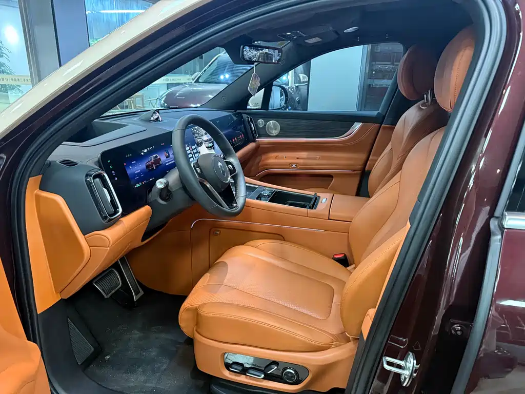 AITO ASK THE WORLD M9