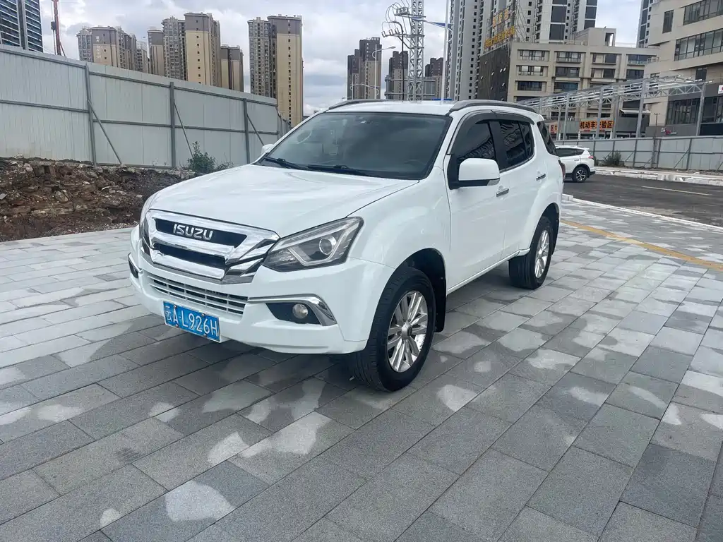 Isuzu MU-X 2019