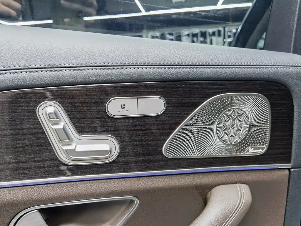 Mercedes-Benz GLS — миниатюра 15