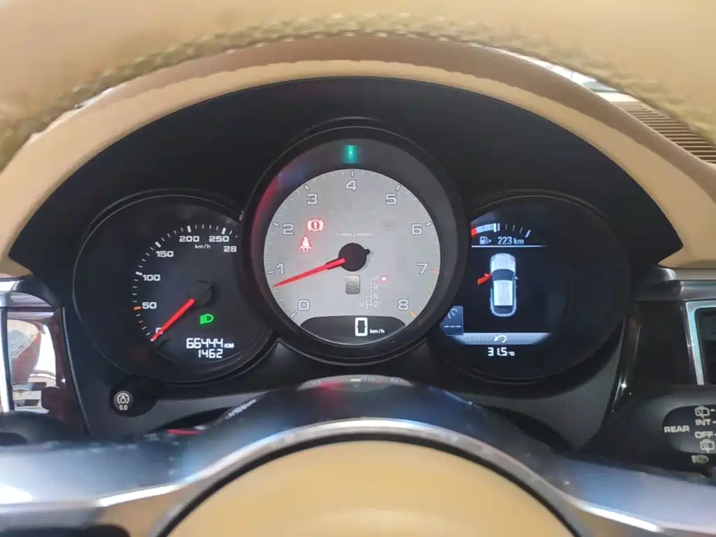 Porsche Macan — миниатюра 12