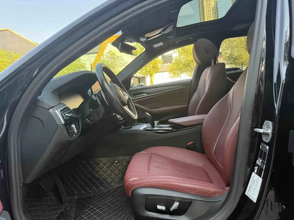 BMW 5 Series — миниатюра 5