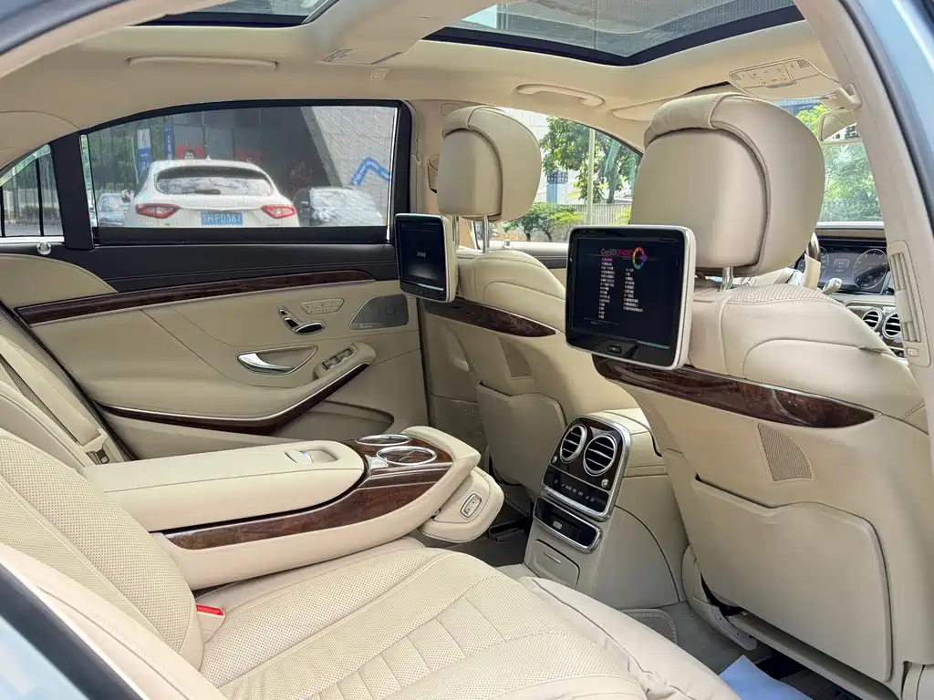 Mercedes-Benz S-Class — миниатюра 19