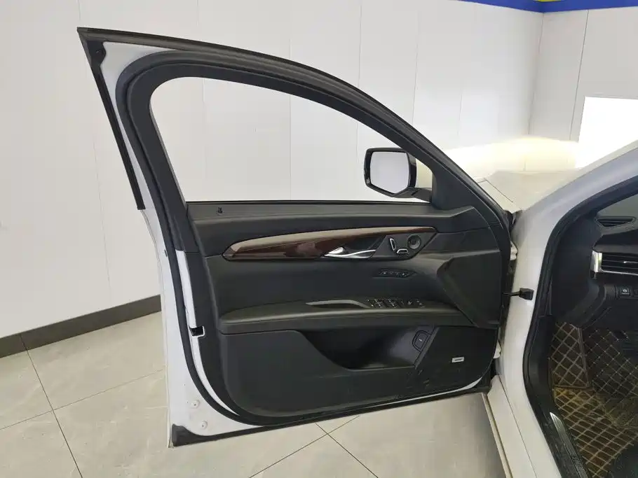 Cadillac CT6 — миниатюра 7