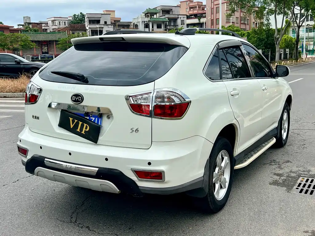 BYD S6 — миниатюра 7