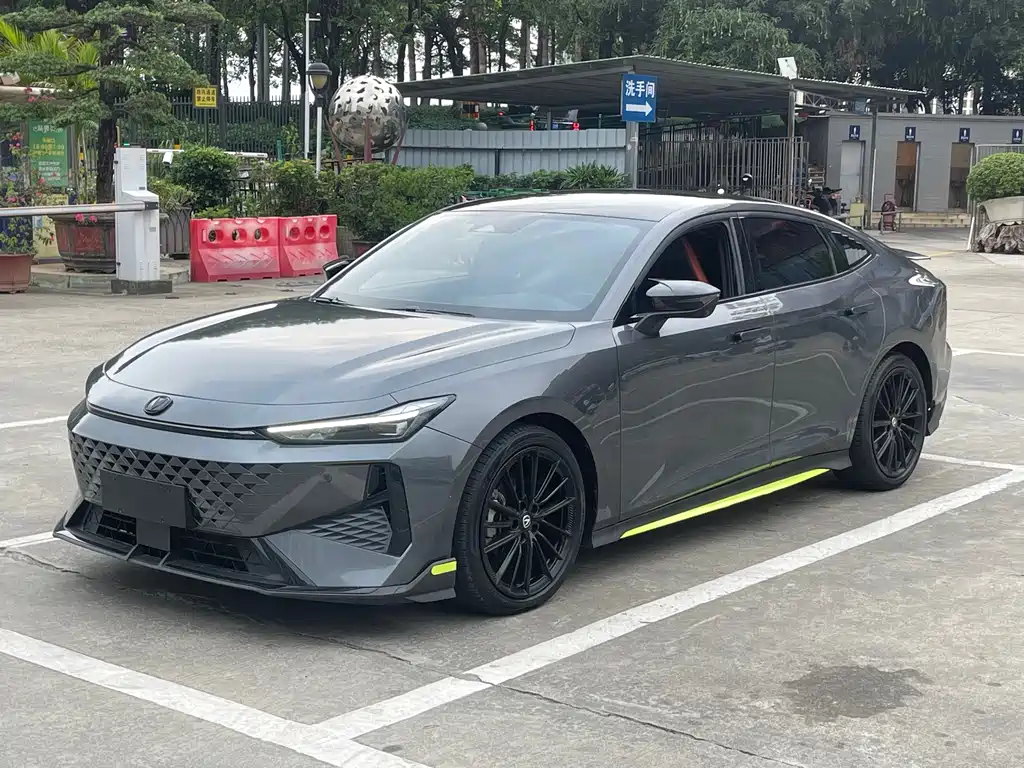 Changan UNI-V 2024