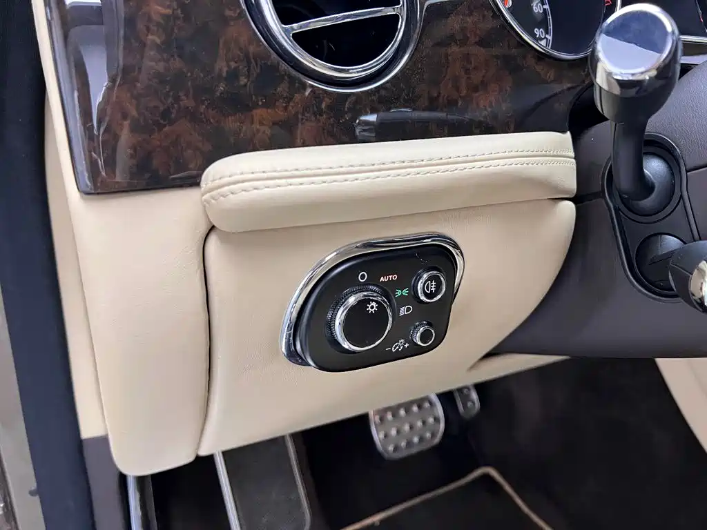 Bentley Mulsanne — миниатюра 7